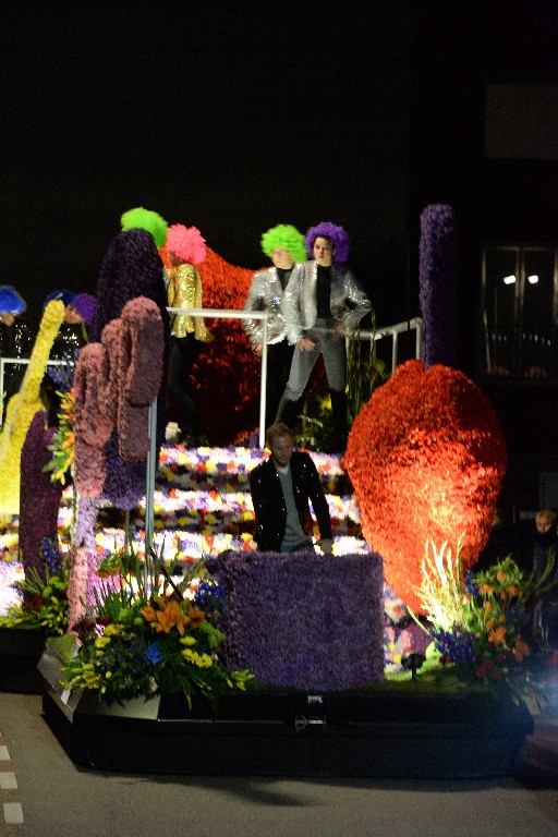 ../Images/Verlicht corso Noordwijkerhout 2019 114.jpg